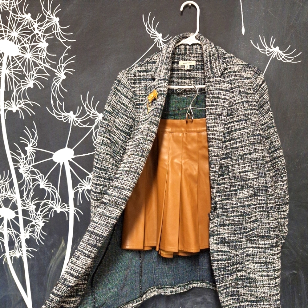 Pocketed Blazer Jacket Navy and White Max Studio